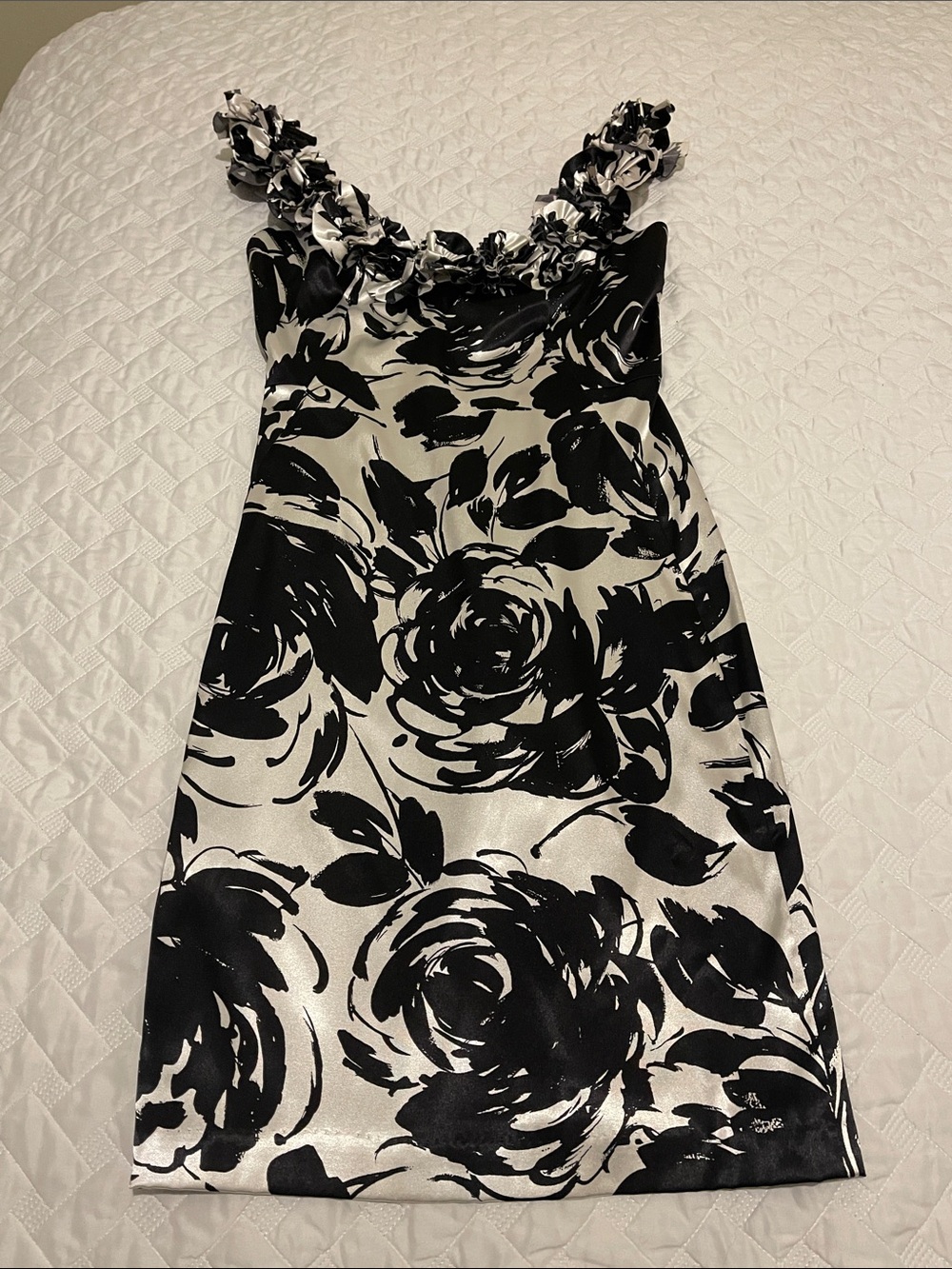 White House Black Market Black & White Floral Ruffle-Strap Mini Dress